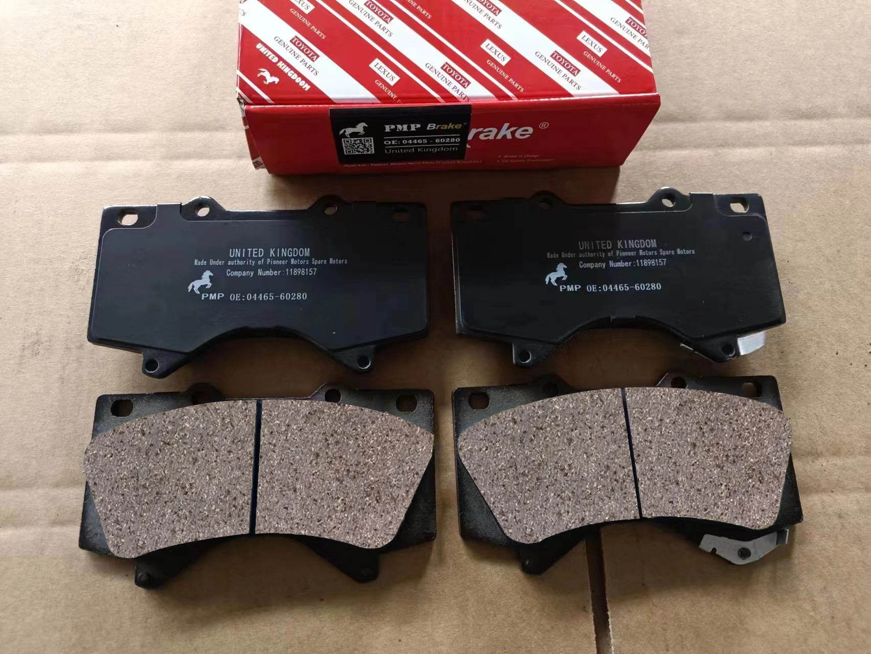 Brake pads for Toyota Corolla: Cars semi metallic brake pads designed for efficient braking.